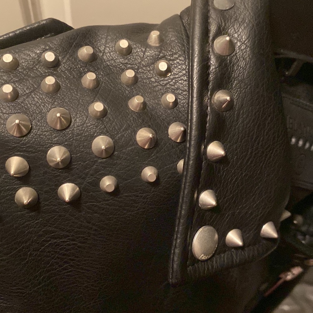 Black Jacket - Picture 5 of 7